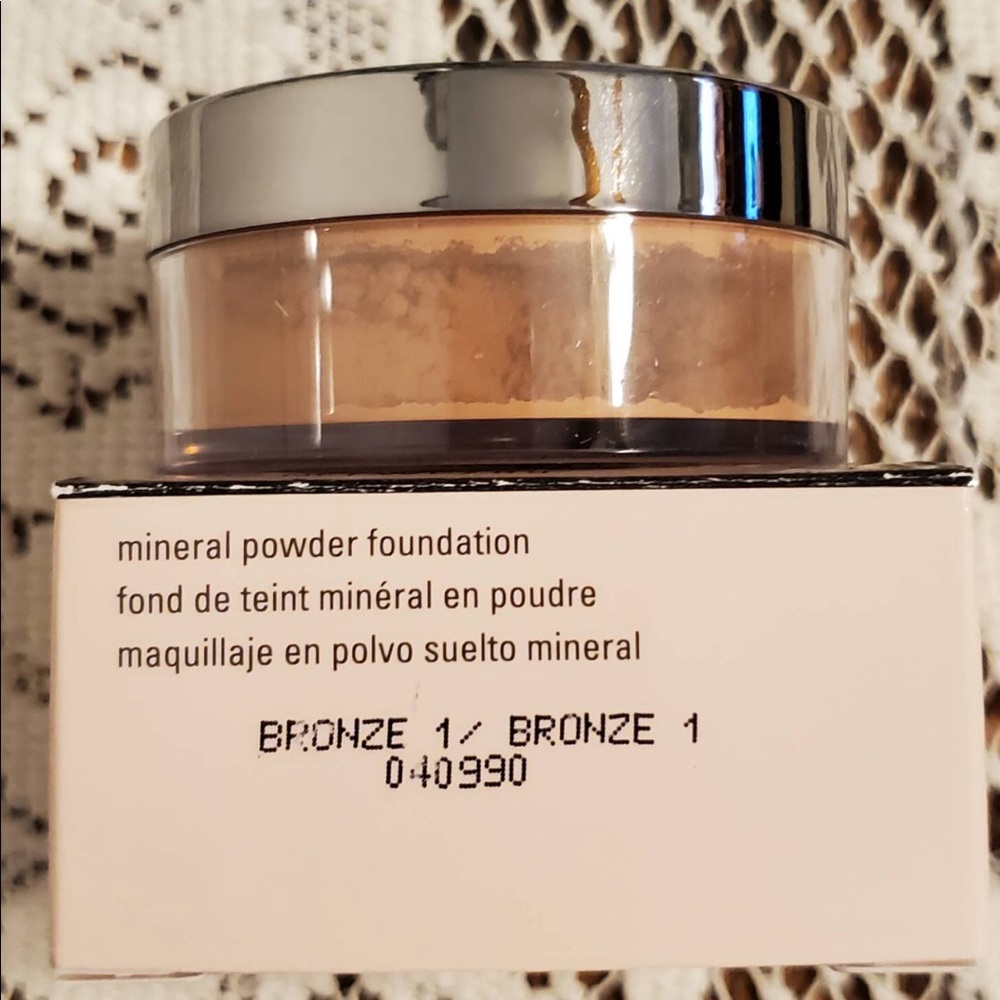 MK Mineral Powder Foundation